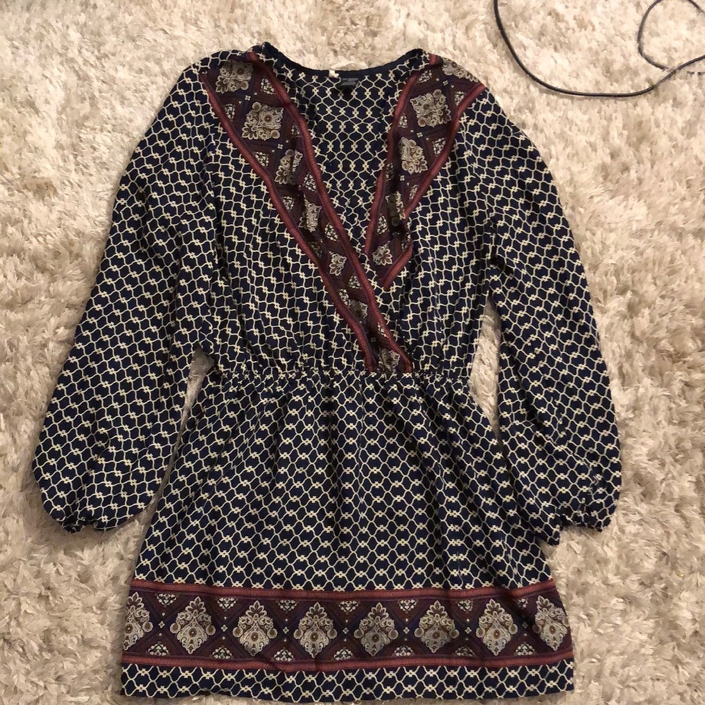 Deep v Aztec design midi dress